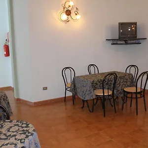 https://cappello.lecce-hotels.com